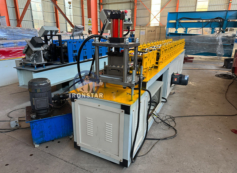 Rolling shutter door roll forming machine in Nicaragua