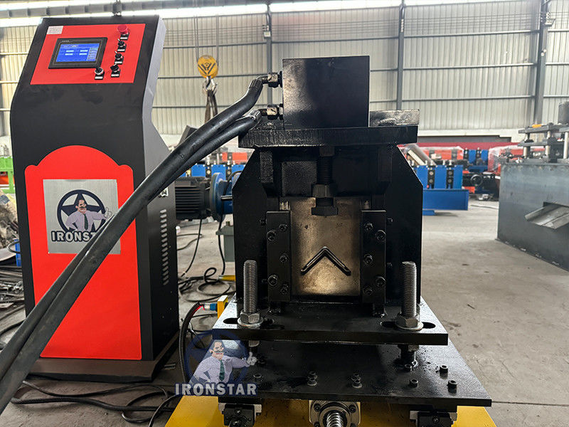2.5mm 50*50mm tracking cutting angle bead roll forming machine in Cambodia