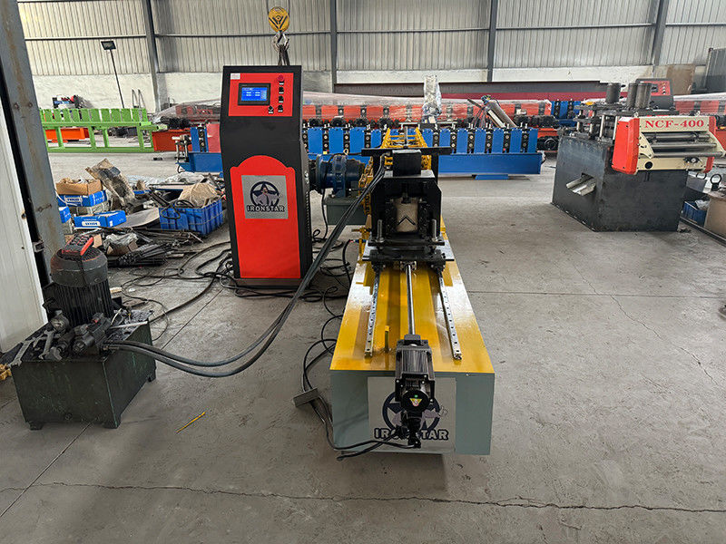 2.5mm 50*50mm tracking cutting angle bead roll forming machine in Cambodia