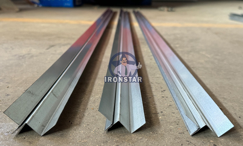 “UAE Market Automatic Combined Roll Forming Machine Produce Shadow Wall Angle, U‑Stud, C‑Channel, C‑Stud 2‑in‑1 Forming Line”